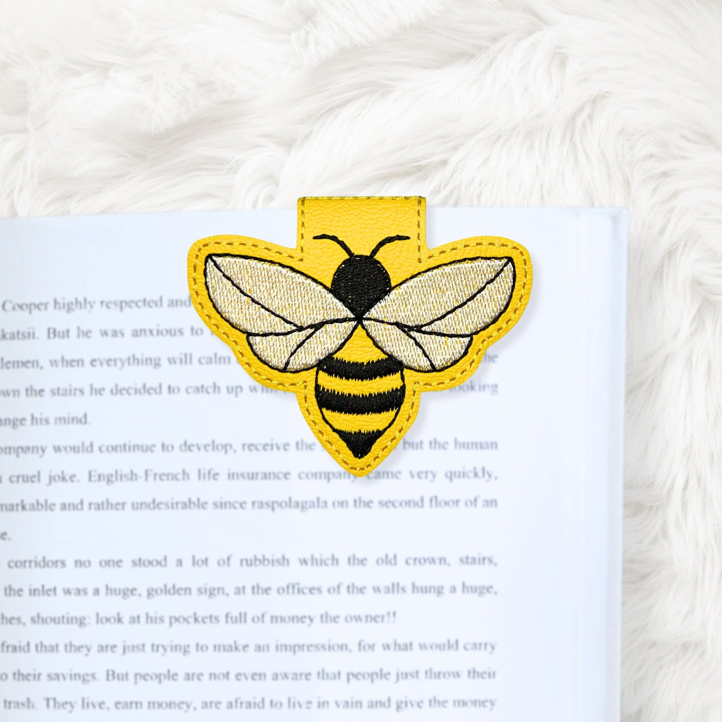 ITH 4x4 Bee Foldover Magnetic Bookmark