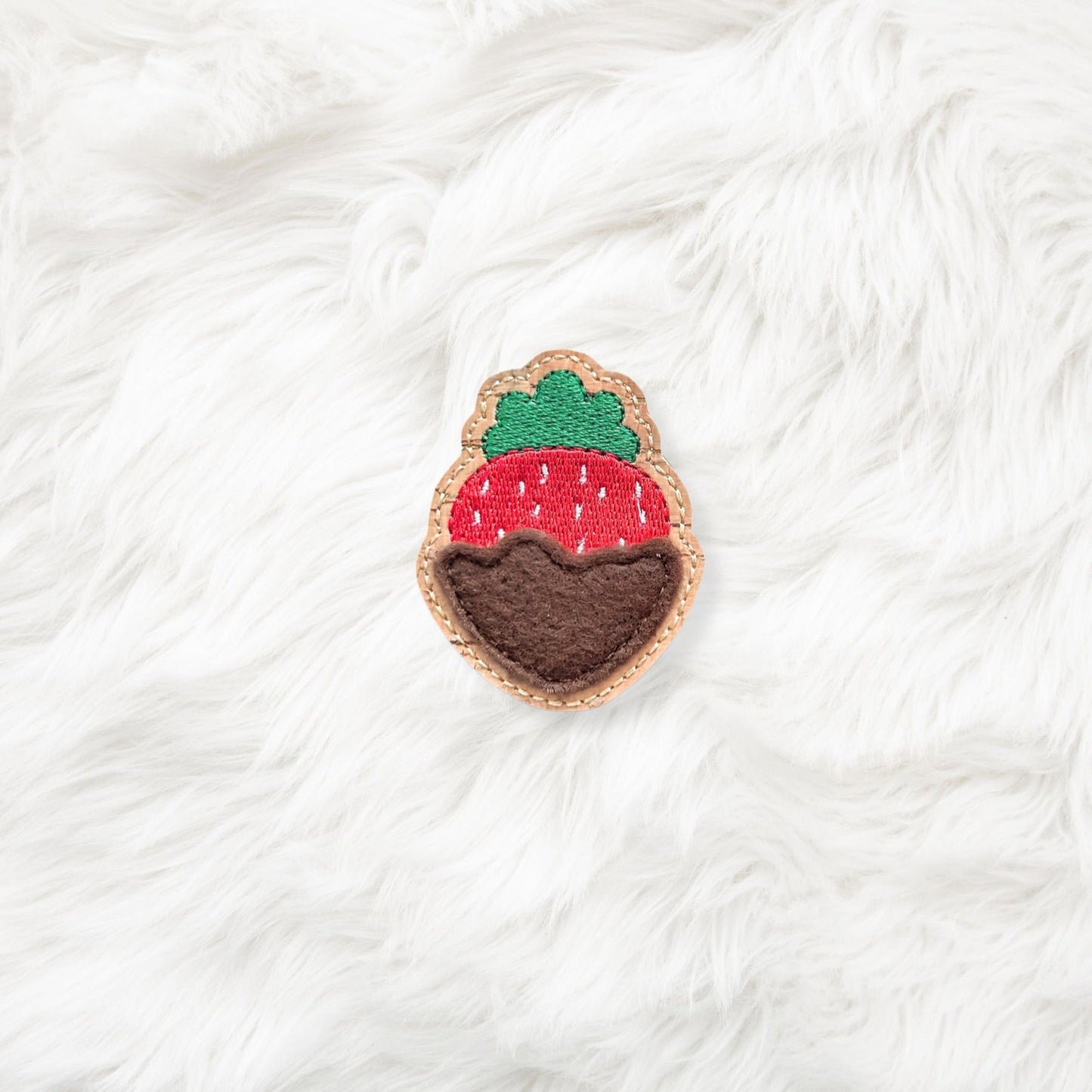 ITH 4x4 Chocolate Covered Strawberry Appliqué Feltie