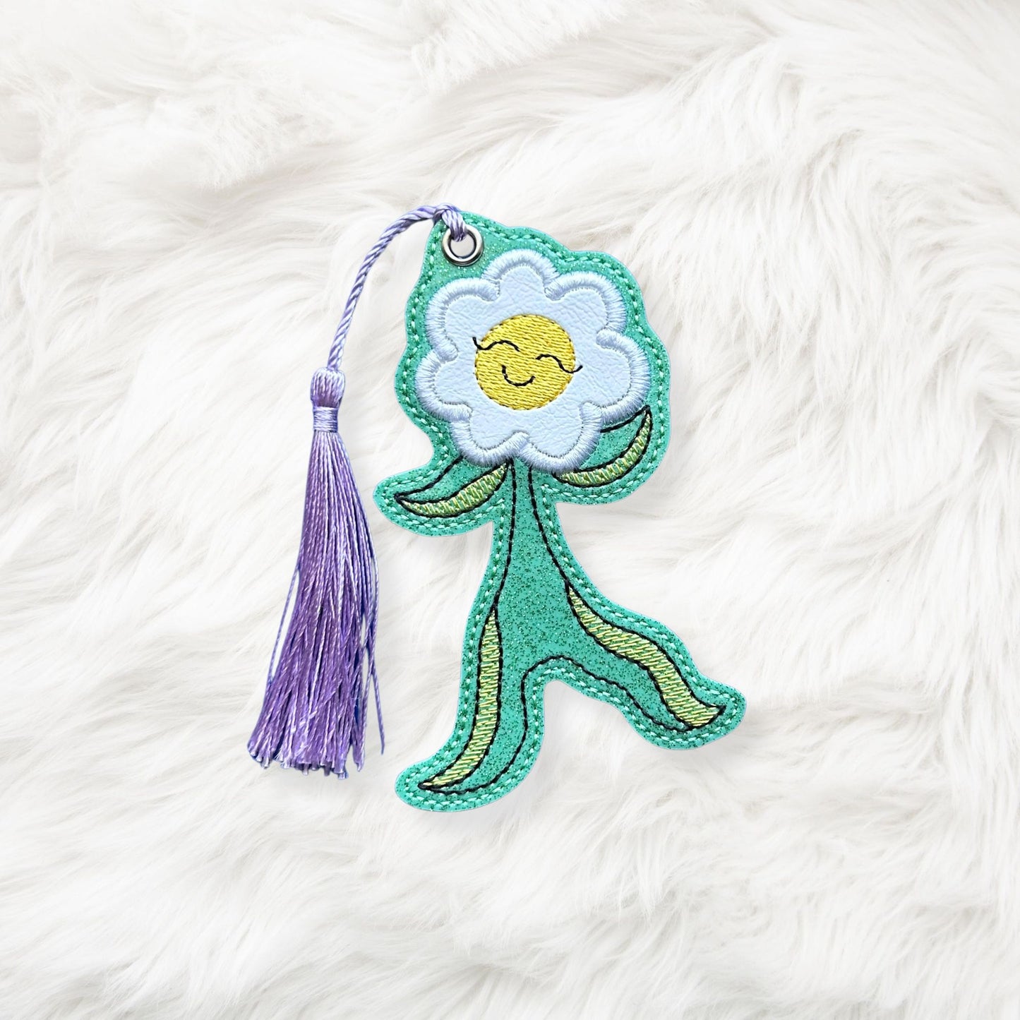 ITH 5x7 Flower Applique Bookmark