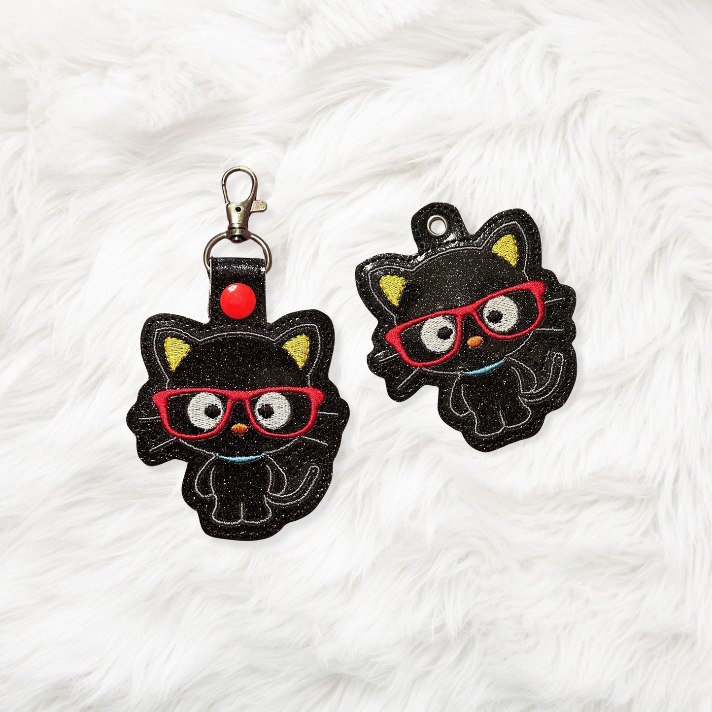 ITH 4x4, 5x7 Kitty Friend Glasses Snaptab/Eyelet