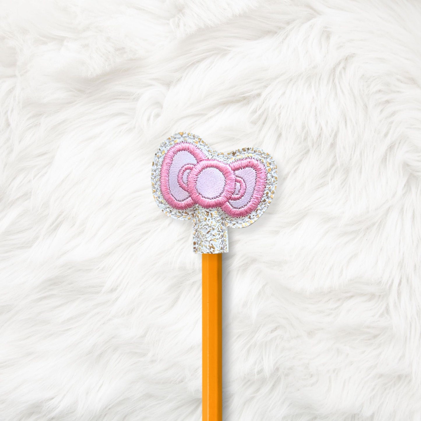 ITH 4x4 Kitty Bow Appliqué Pencil Topper