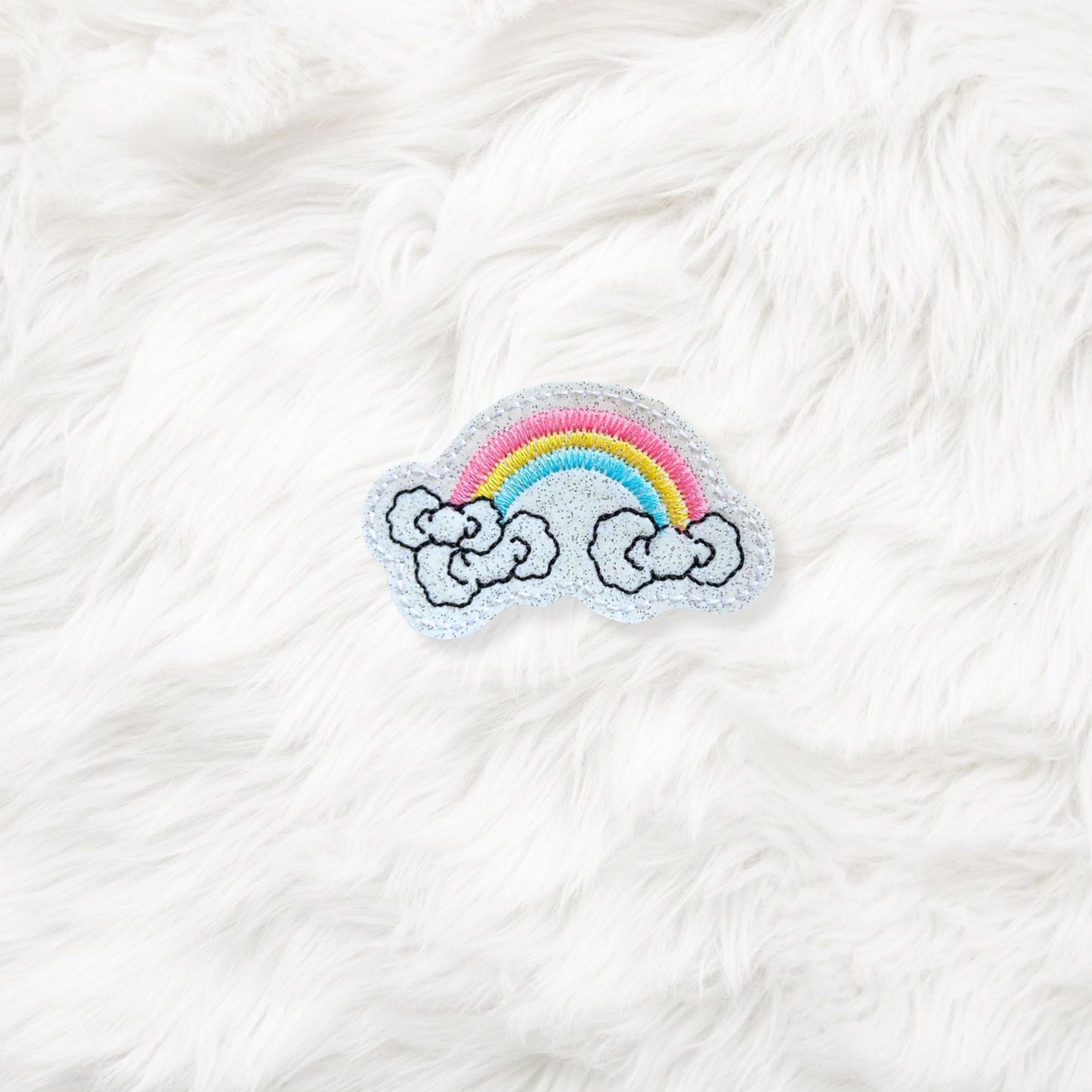 ITH 4x4 Kitty Bow Rainbow Feltie