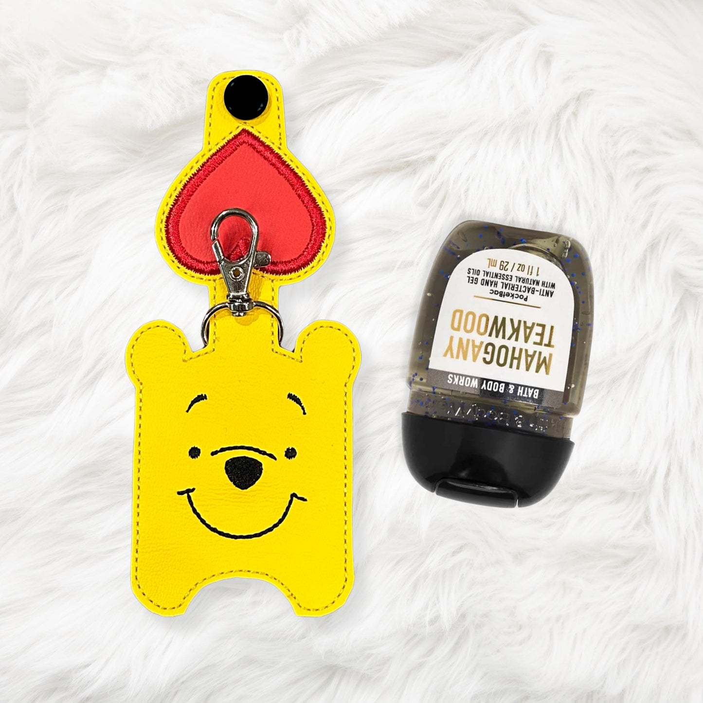 ITH 5x7 1oz Winnie P Sanitizer Holder