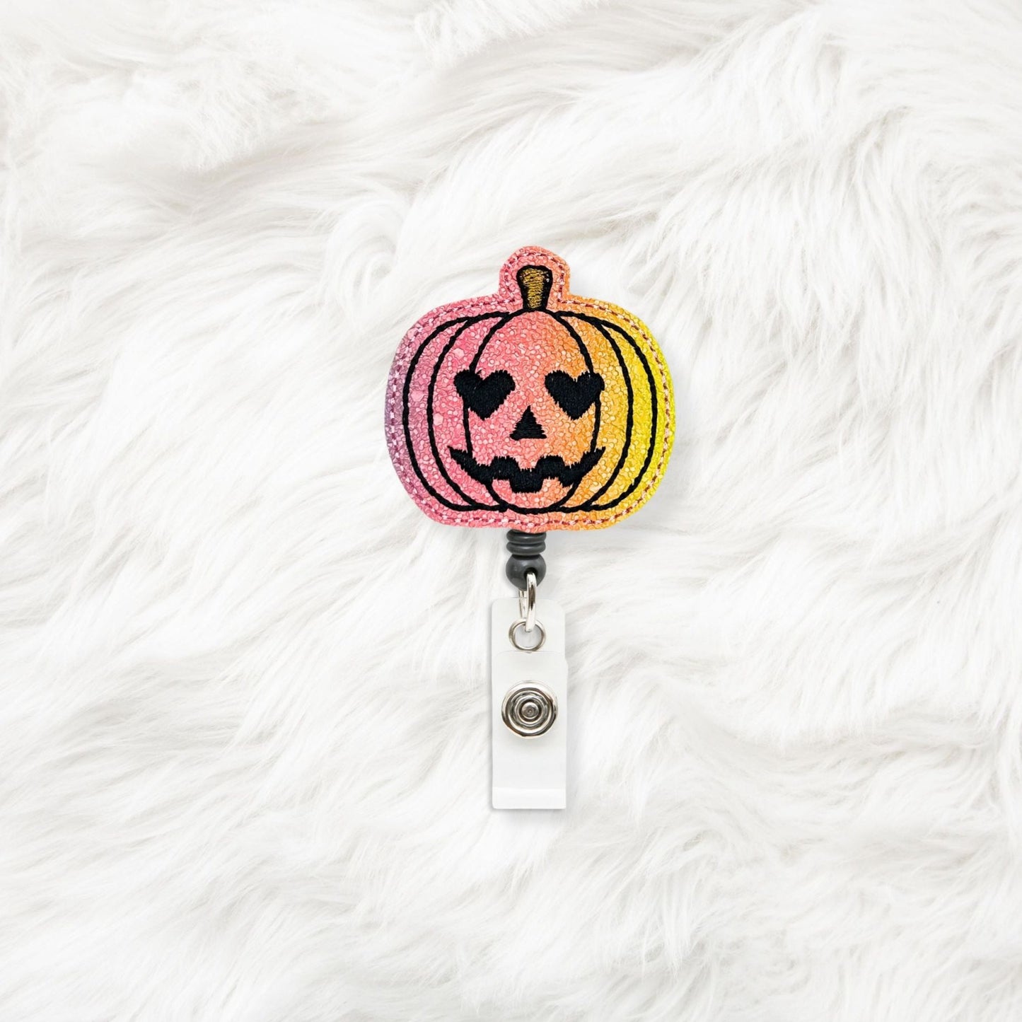 ITH 4x4 Pumpkin Heart Eyes Feltie