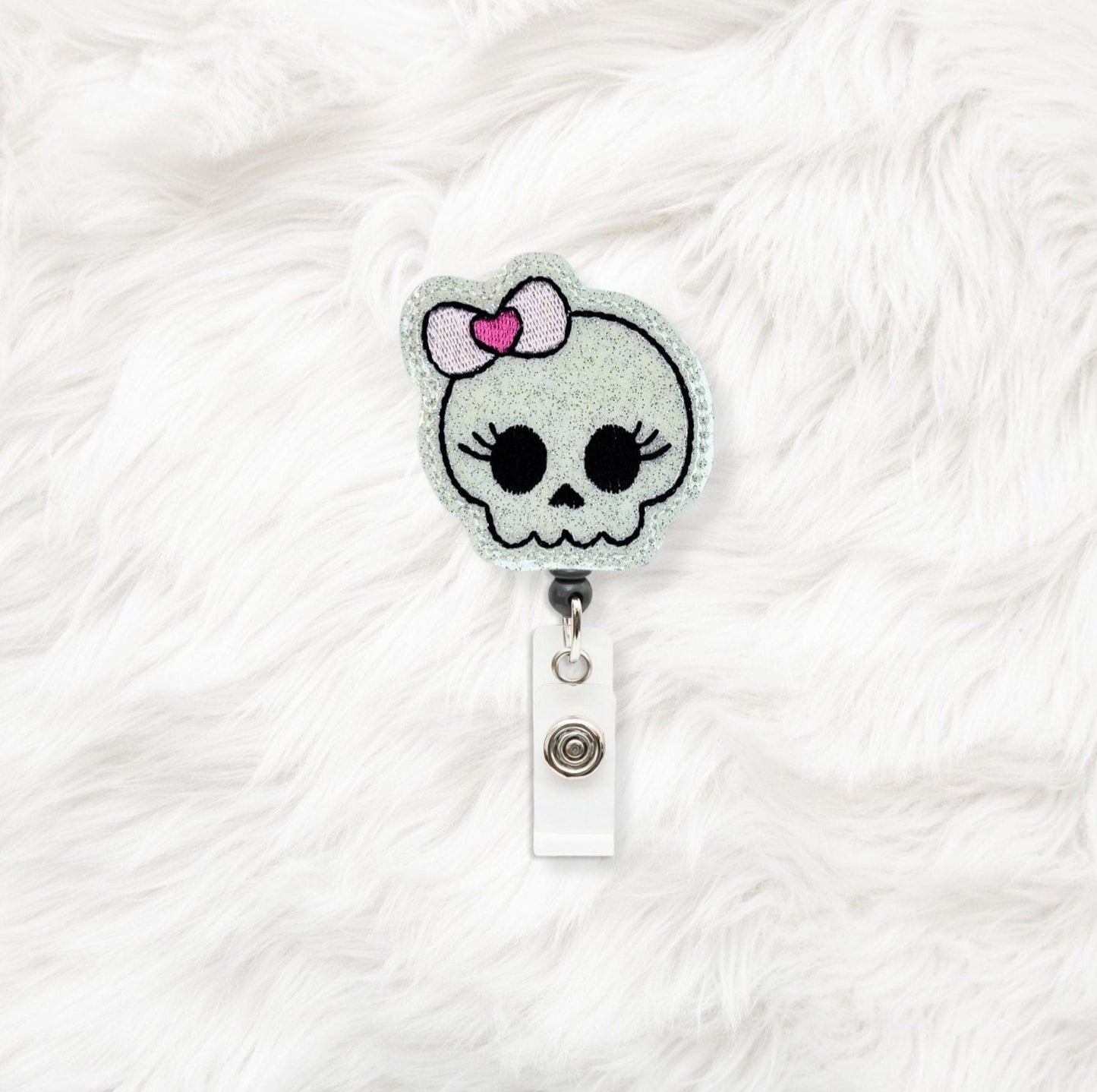 ITH 4x4 Skull w/ Bow Feltie