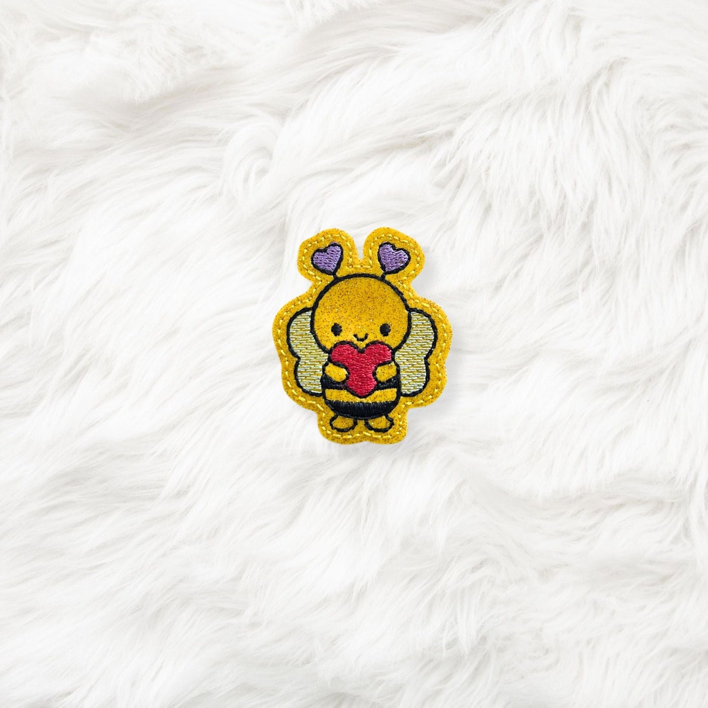 ITH 4x4 V Day Bee Feltie