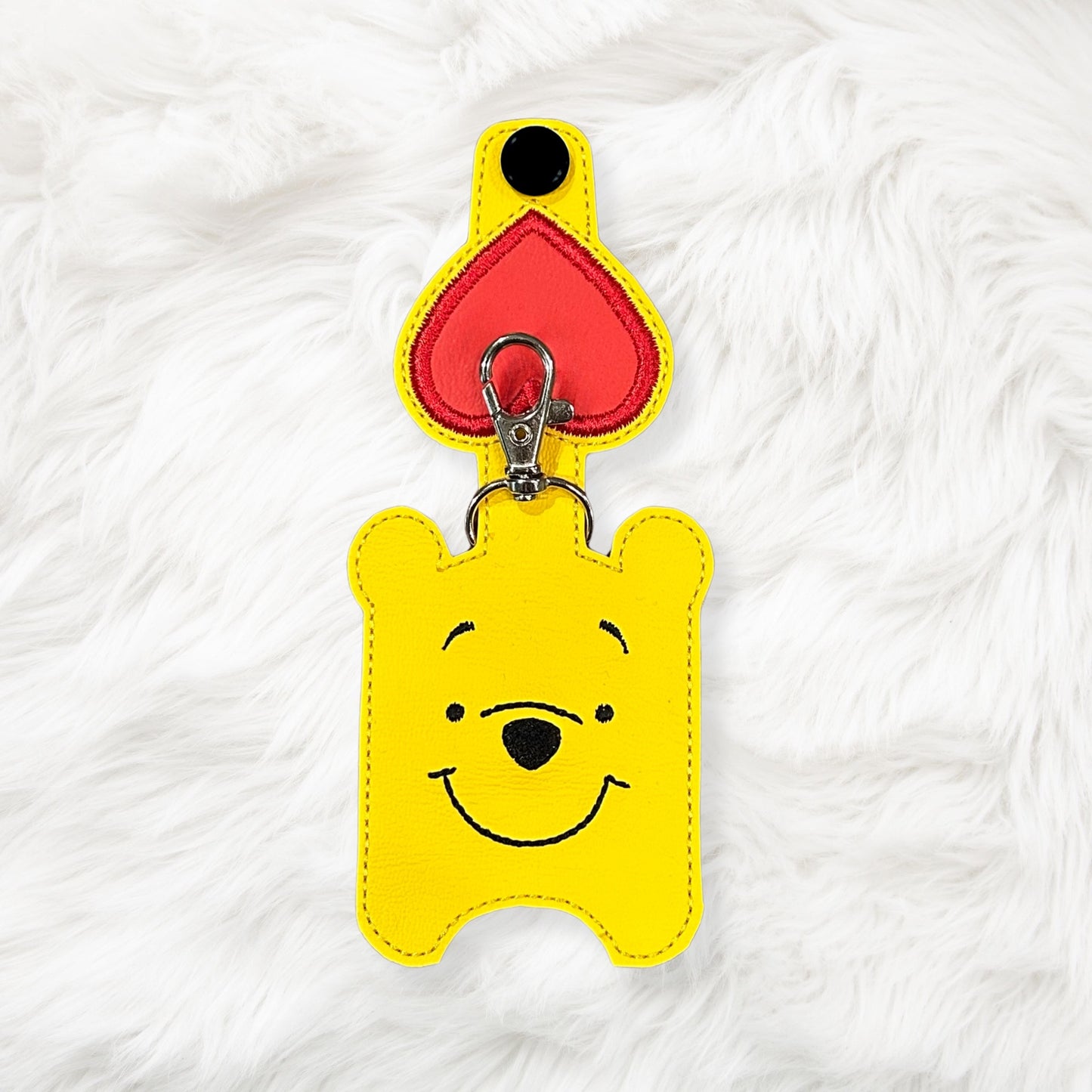 ITH 5x7 1oz Winnie P Sanitizer Holder