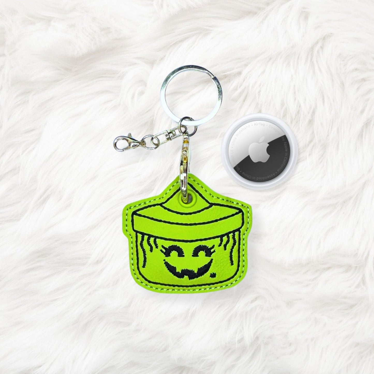 ITH 4x4 Witch Bucket Air Tag Holder