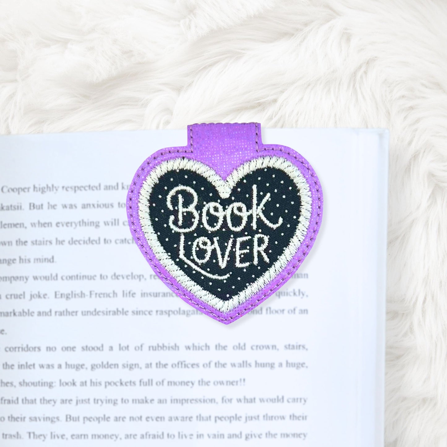 ITH 4x4 Book Lover Appliqué Foldover Magnetic Bookmark