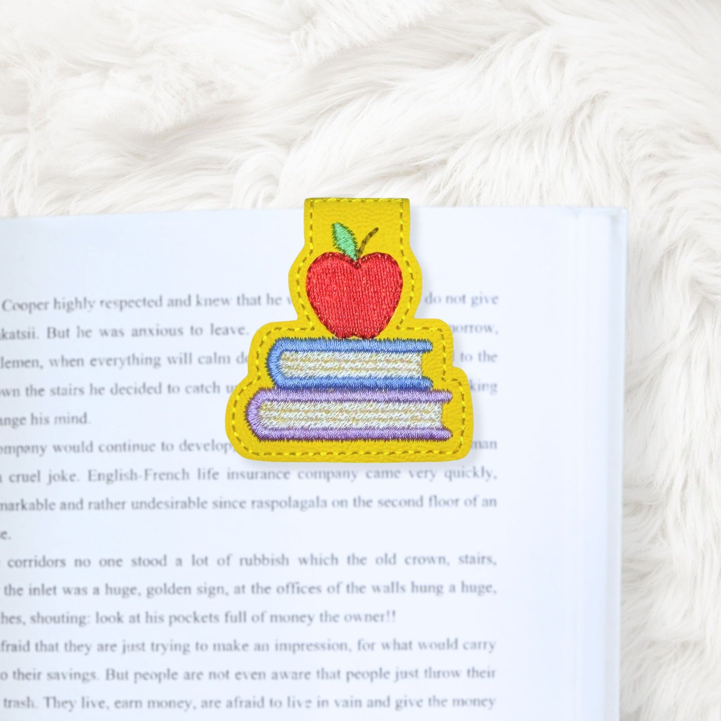 ITH 4x4 Books Foldover Magnetic Bookmark