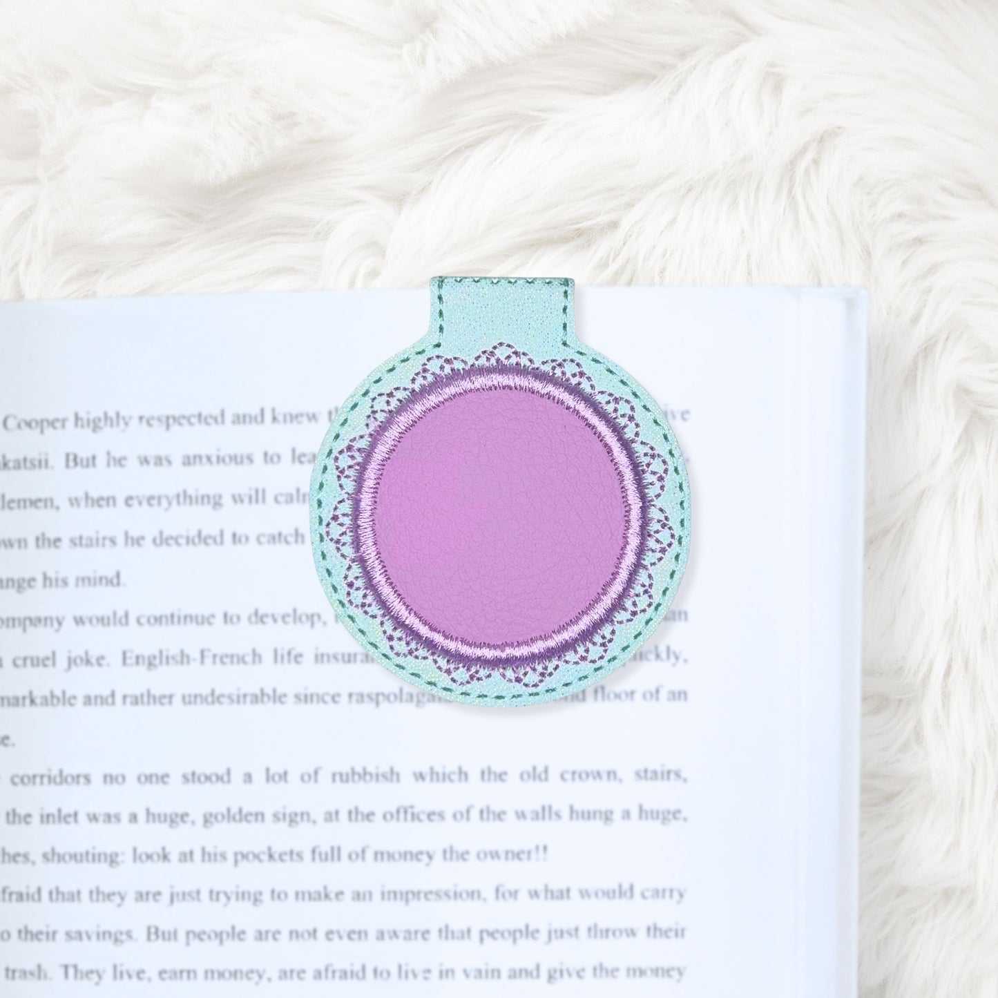 ITH 4x4 Lace Circle Appliqué Foldover Magnetic Bookmark