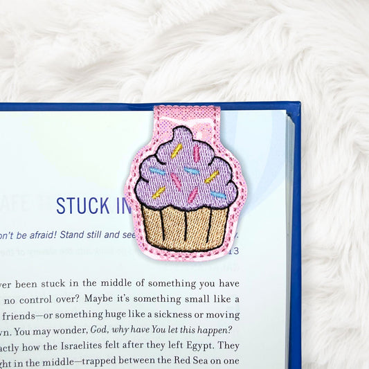 ITH 4x4 Cupcake Foldover Magnetic Bookmark
