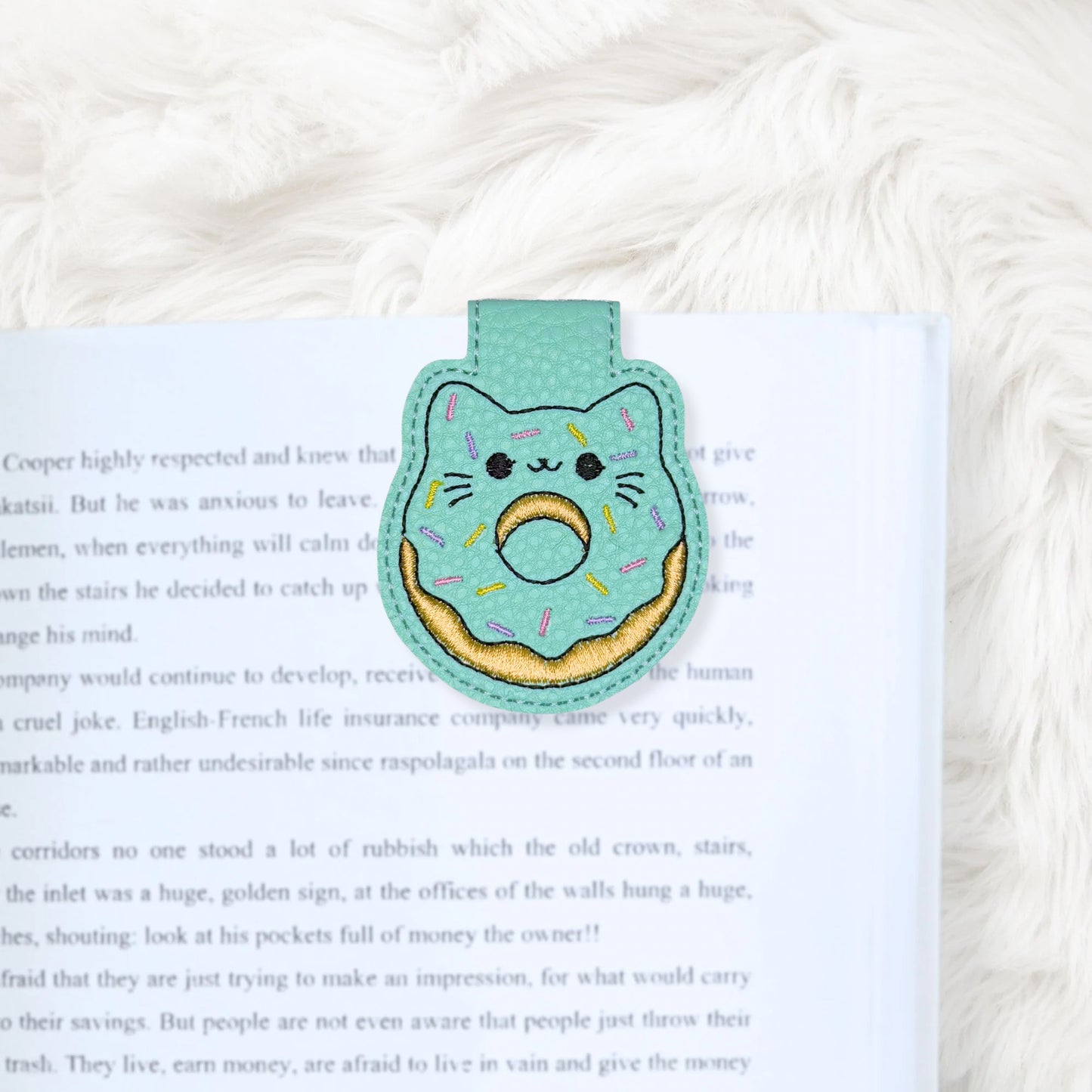 ITH 4x4 Donut Kawaii Cat Foldover Magnetic Bookmark