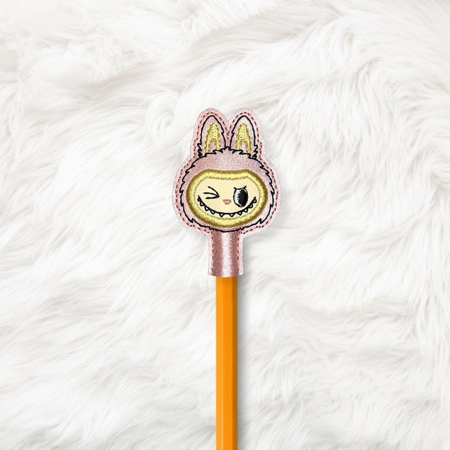ITH 4x4 Fluffy Monster Pencil Topper