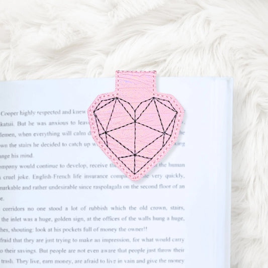ITH 4x4 Geo Heart Foldover Magnetic Bookmark