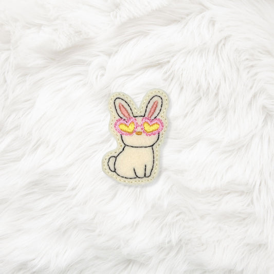 ITH 4x4 Heart Glasses Bunny Feltie