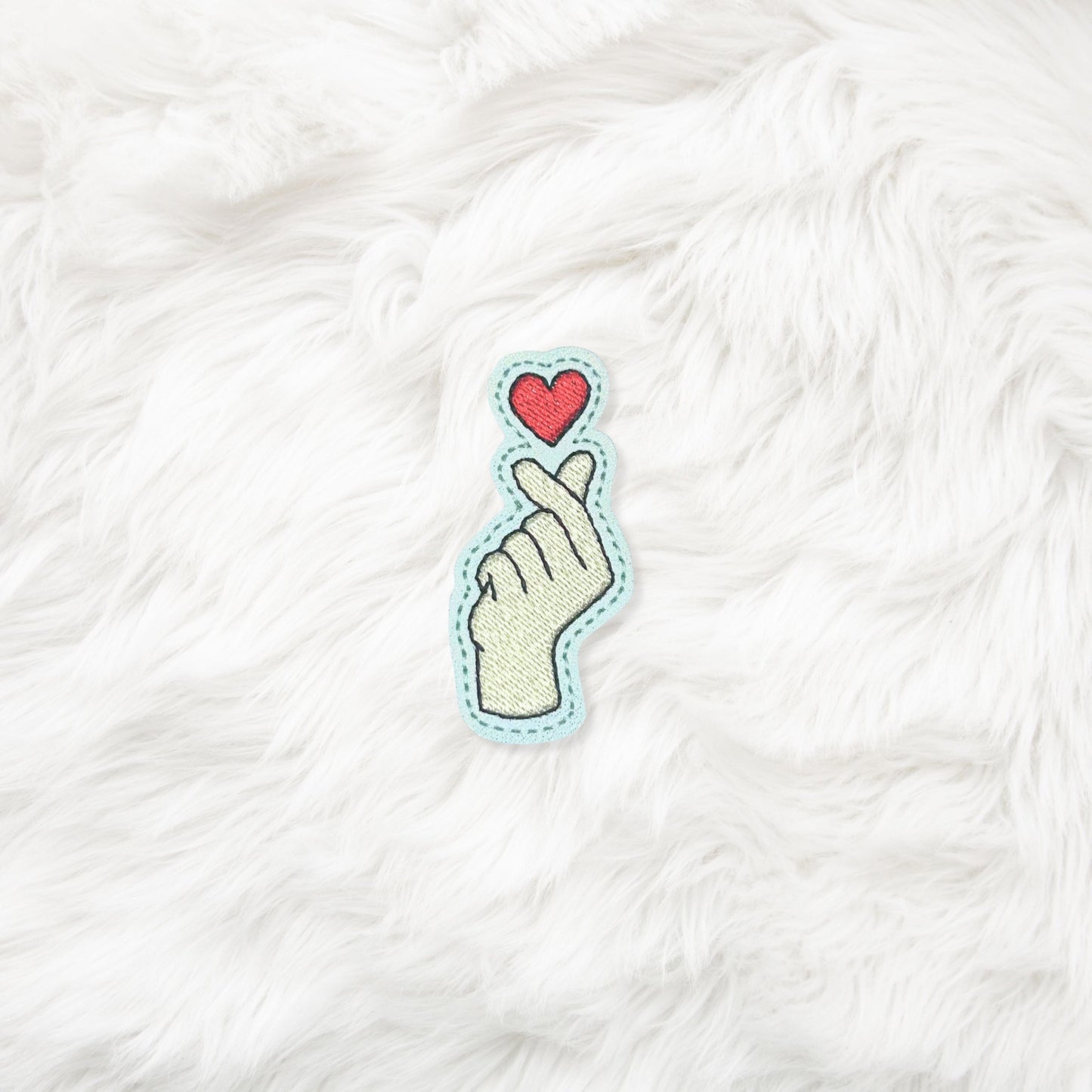 ITH 4x4 Heart Hand Feltie