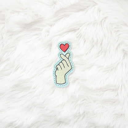 ITH 4x4 Heart Hand Feltie