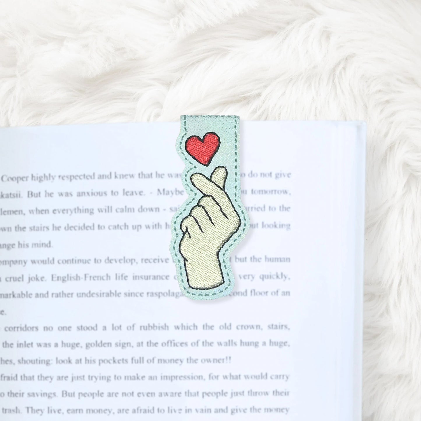 ITH 4x4 Heart Hand Foldover Magnetic Bookmark