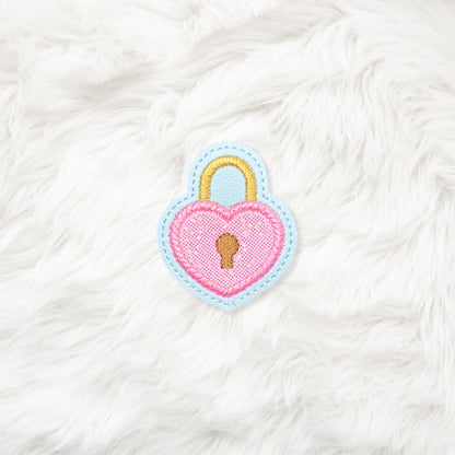 ITH 4x4 Heart Lock Appliqué Feltie