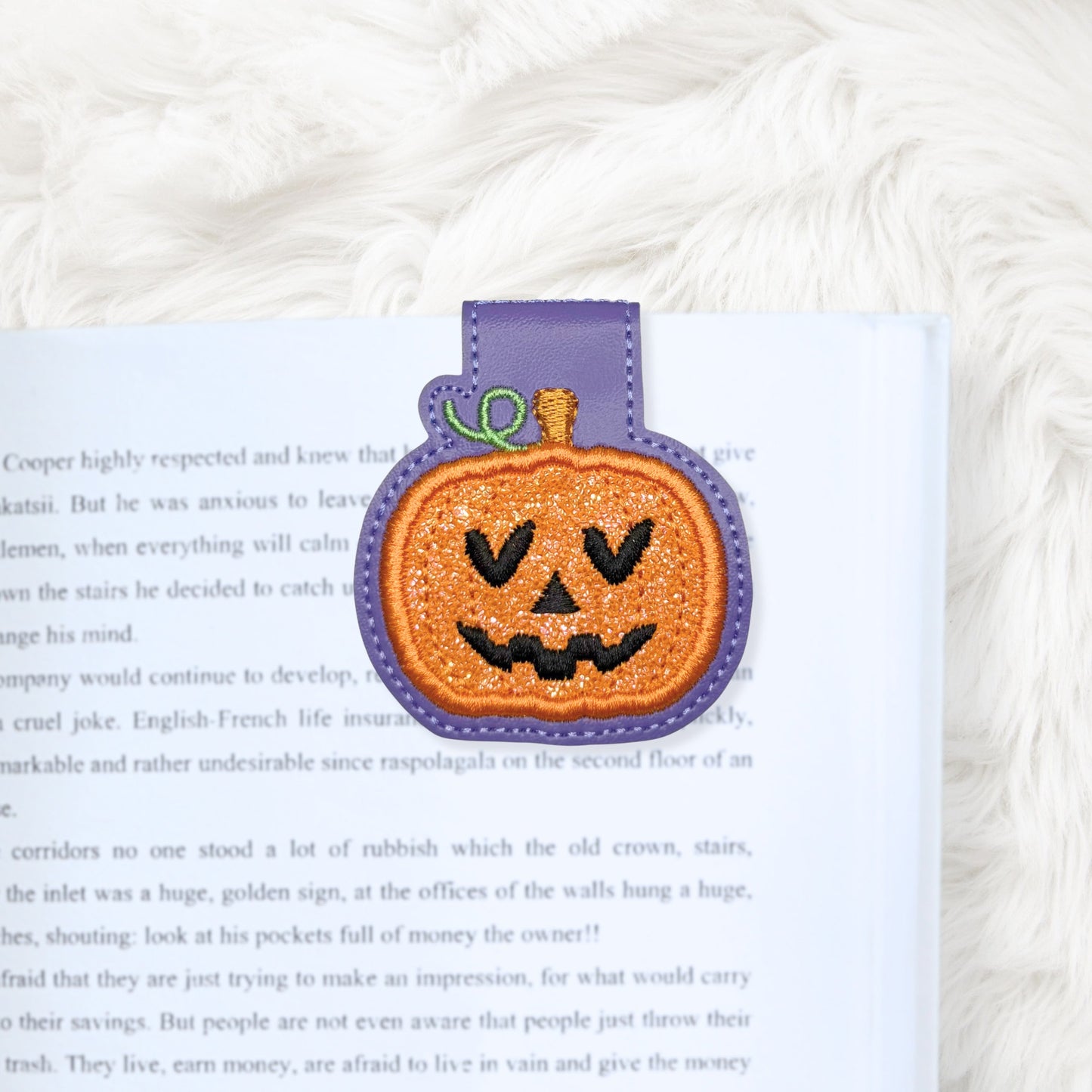 ITH 5x7 Pumpkin Appliqué Foldover Magnetic Bookmark