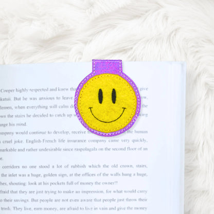 ITH 4x4 Smiley Face Appliqué Foldover Magnetic Bookmark