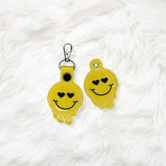 ITH 4x4 Smiley Face Snaptab/Eyelet
