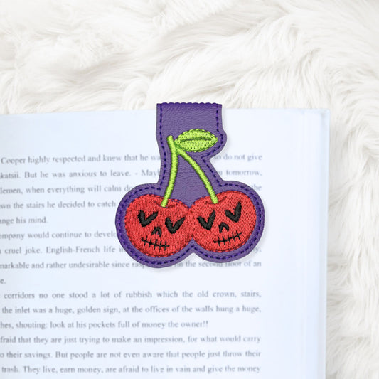 ITH 5x7 Spooky Cherries Foldover Magnetic Bookmark