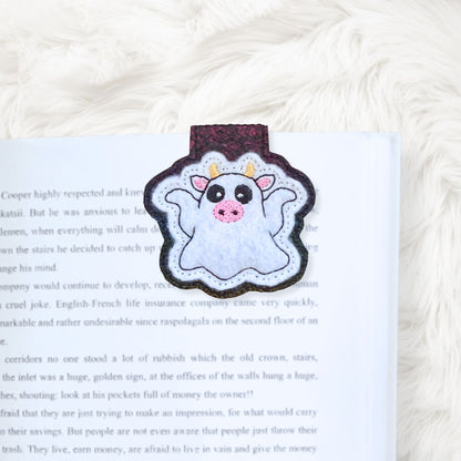 ITH 5x7 Spooky Cow Appliqué Foldover Magnetic Bookmark