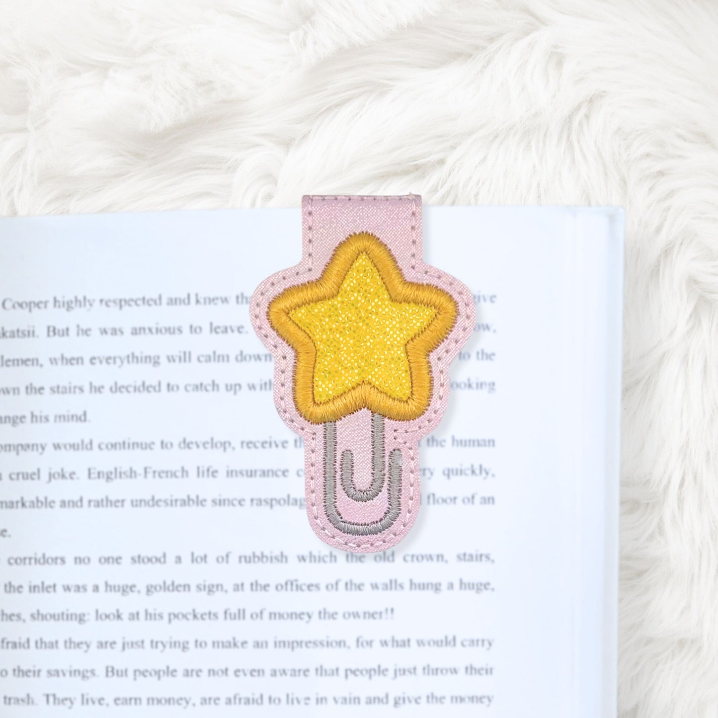 ITH 4x4 Star Appliqué Foldover Magnetic Bookmark