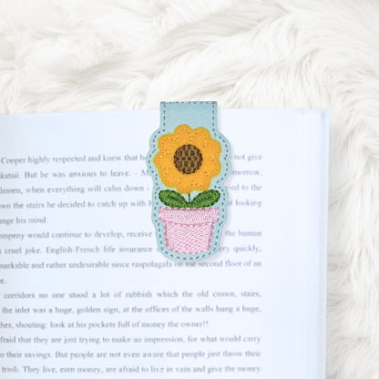 ITH 4x4 Sunflower Appliqué Foldover Magnetic Bookmark