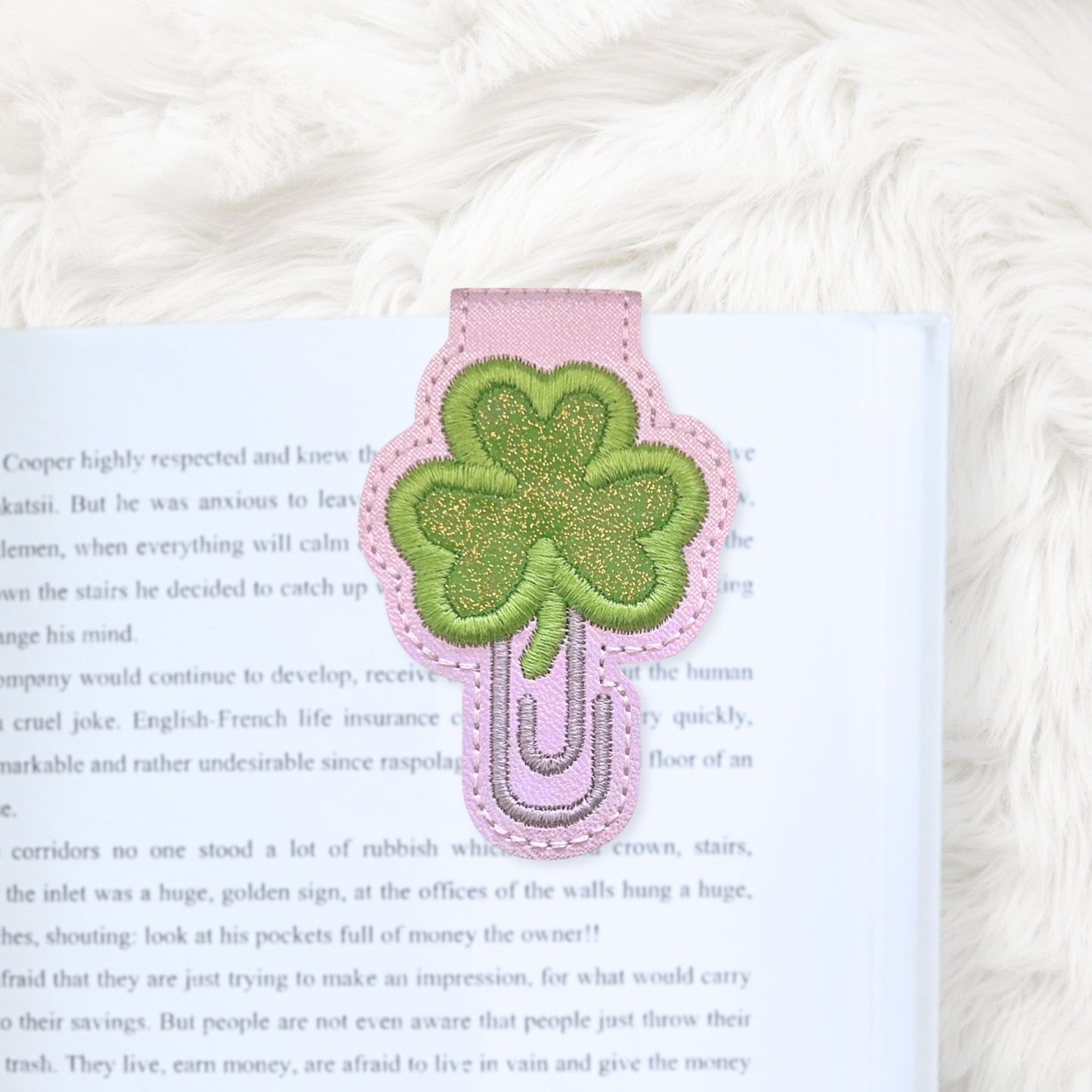 ITH 4x4 Clover Appliqué Foldover Magnetic Bookmark