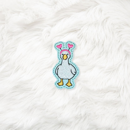 ITH 4x4 V Day Goose Feltie